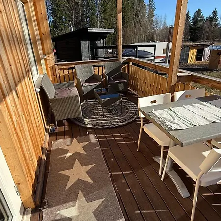 Bauernhof Elaemyksellinen Kotivaunussa Kokkola (Karleby)